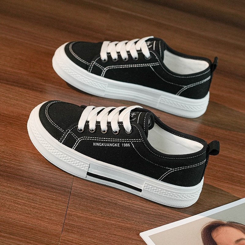 أحذية قماشية 2026 ذات قاع مسطح - مراجعة Vans Shoes Old Skool وسعره
