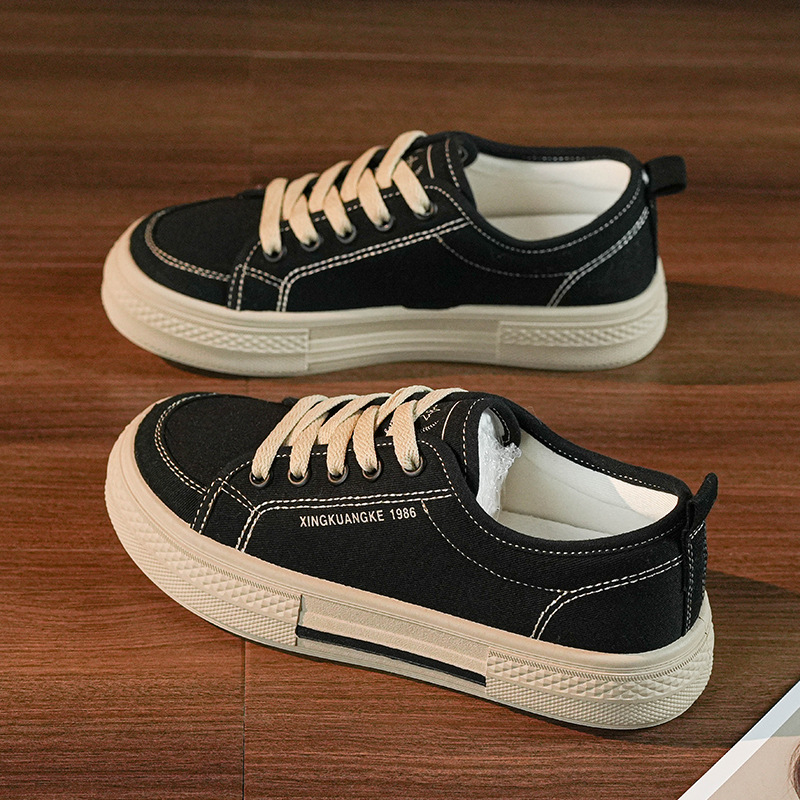 أحذية قماشية 2026 ذات قاع مسطح - مراجعة Vans Shoes Old Skool وسعره