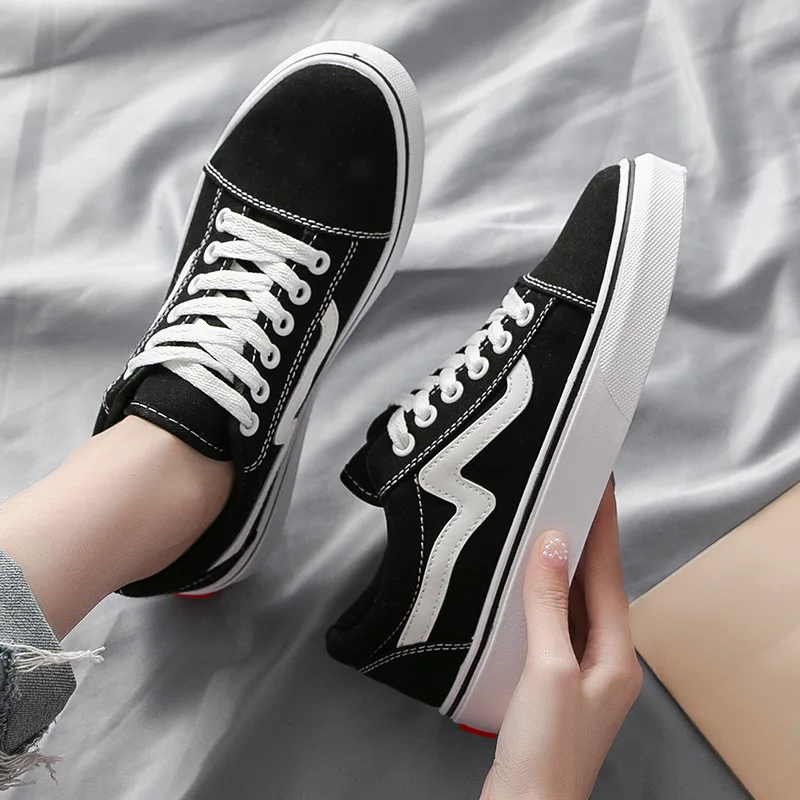 أحذية قماشية جديدة ربيعية لعام - مراجعة Vans Shoes Old Skool وسعره